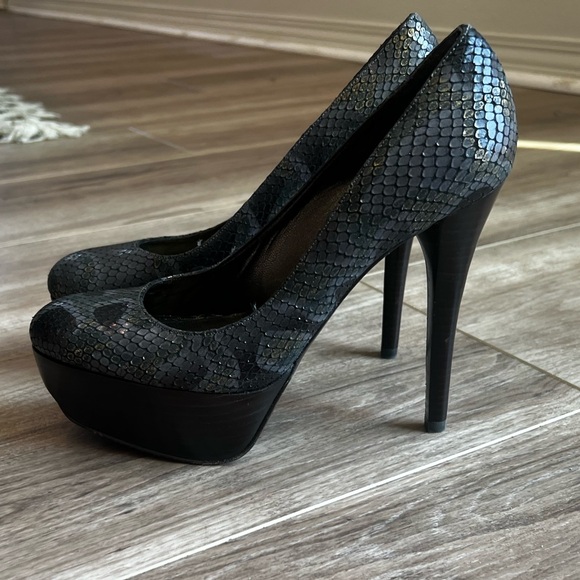 Stuart Weitzman platform python print stilettos great condition size 7M - Picture 4 of 12